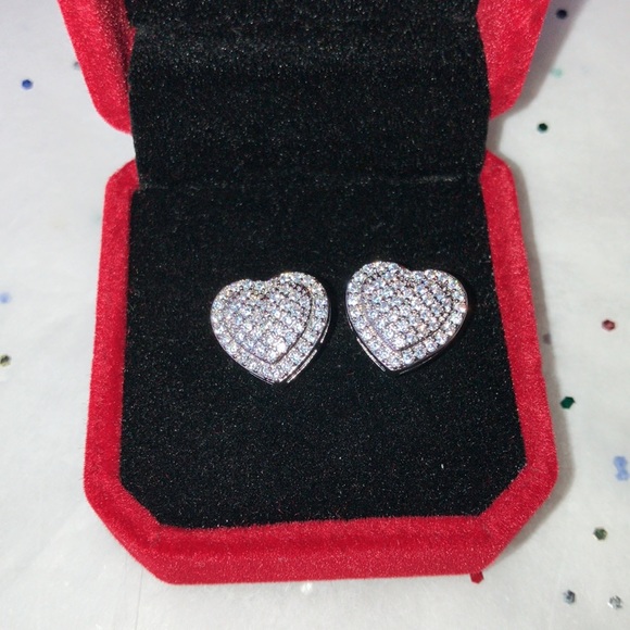 Heart shaped Women’s Earrings. - Picture 3 of 5